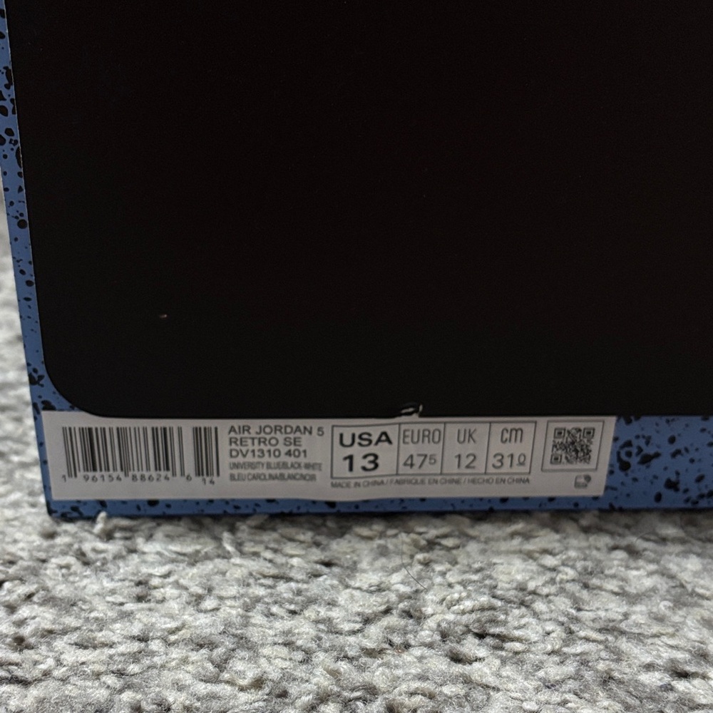 Air Jordan 5 Retro University Blue Sneakers - Picture 3 of 3